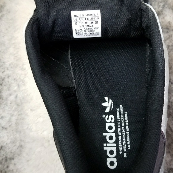 Adidas Men Superstar Metallic Ostrich Leather Shoe - Picture 7 of 7